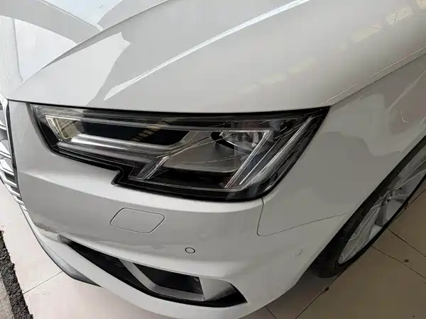 Audi A4L 2019