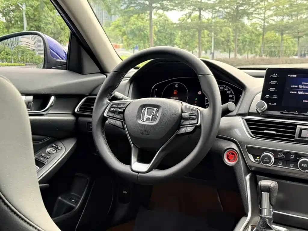 Honda Accord 2018 — фото 12