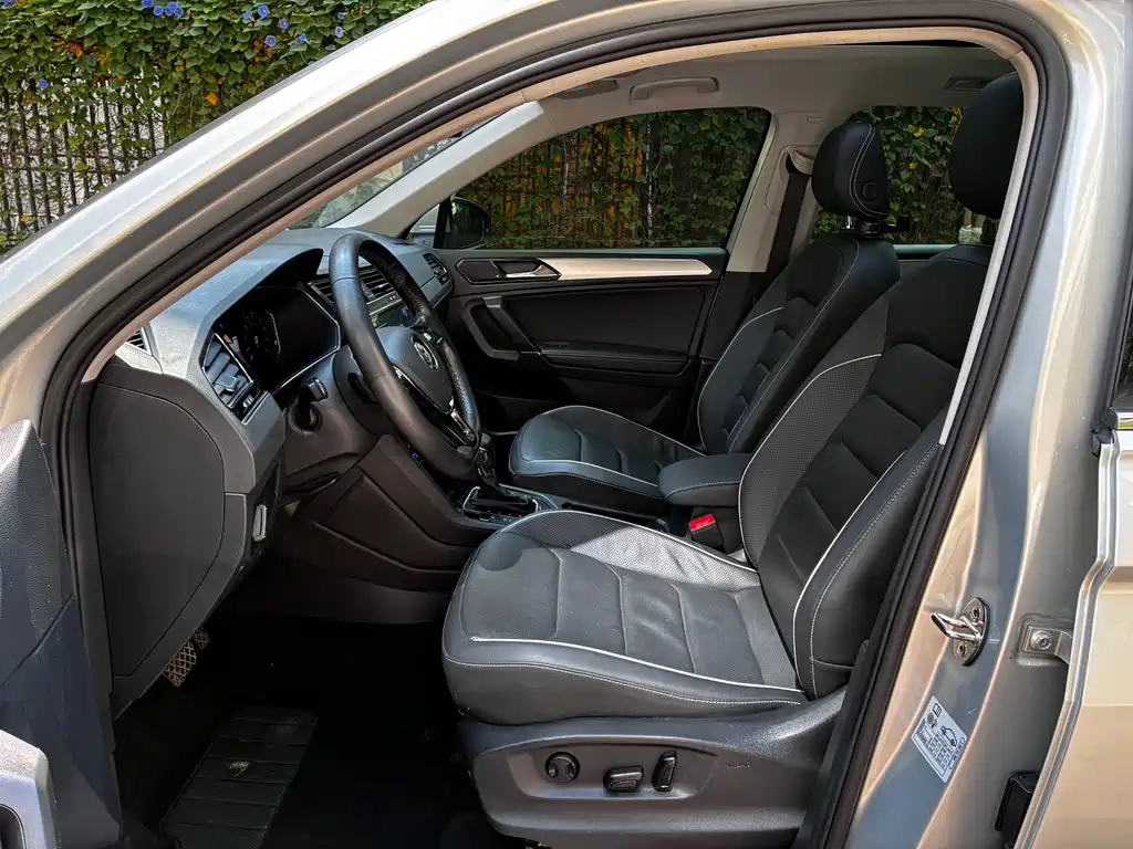 Volkswagen Tiguan L Plug-In Hybrid 2020 — фото 14