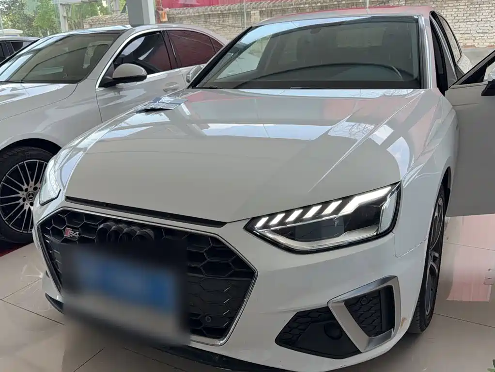 Audi A4L 2021