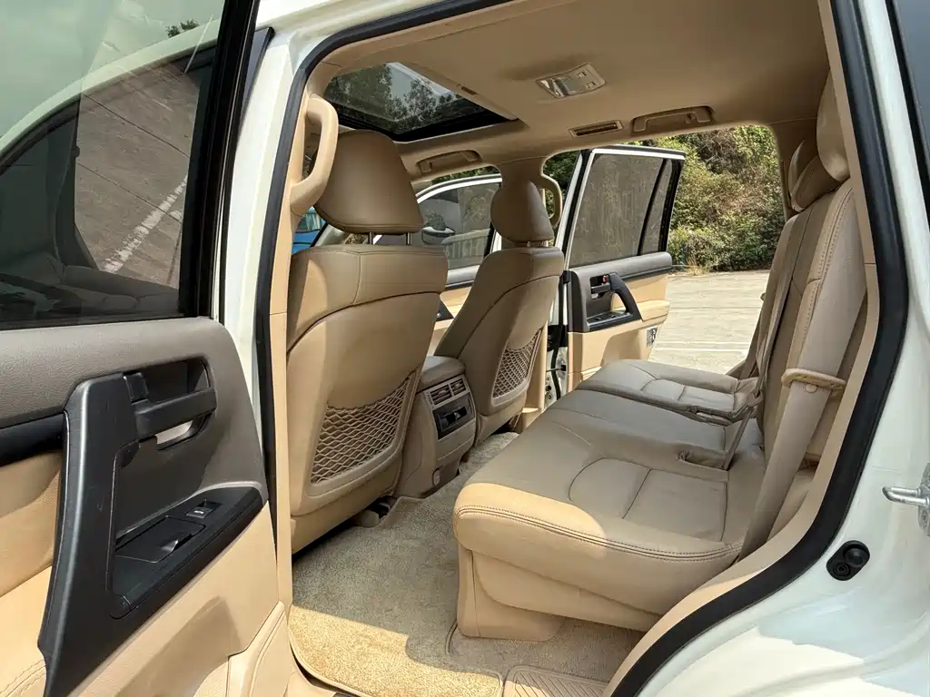 Toyota Land Cruiser 2014 — фото 12