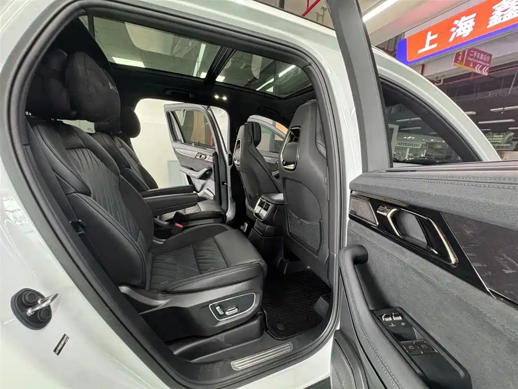 Lynk & Co 09 EM-P 2022