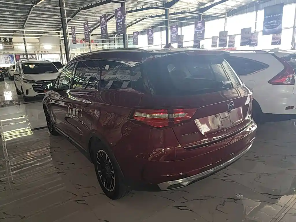 TRAUM S70 2018
