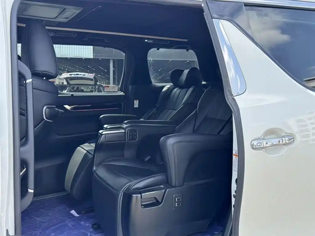 Toyota Alphard 2018 — фото 4
