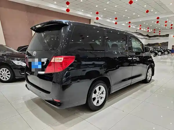 Toyota Alphard 2011