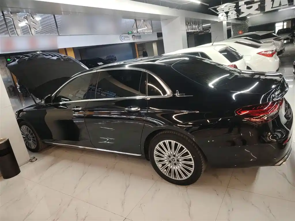 Mercedes-Benz E-Class 2023 — фото 21