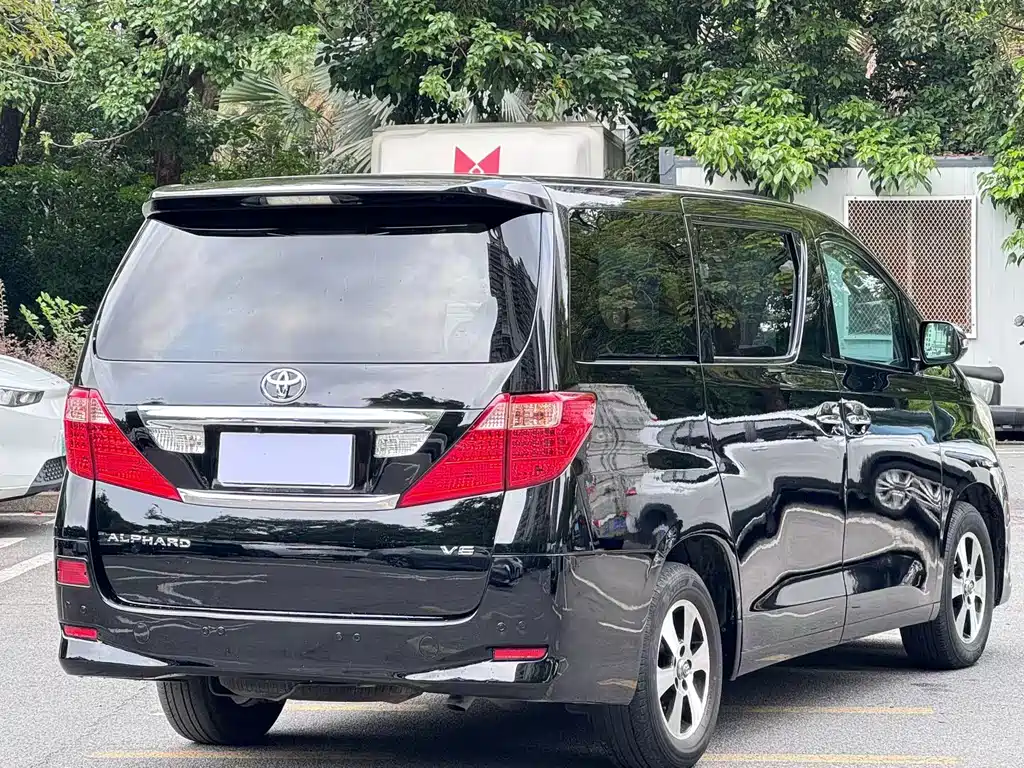 Toyota Alphard 2011 — фото 3