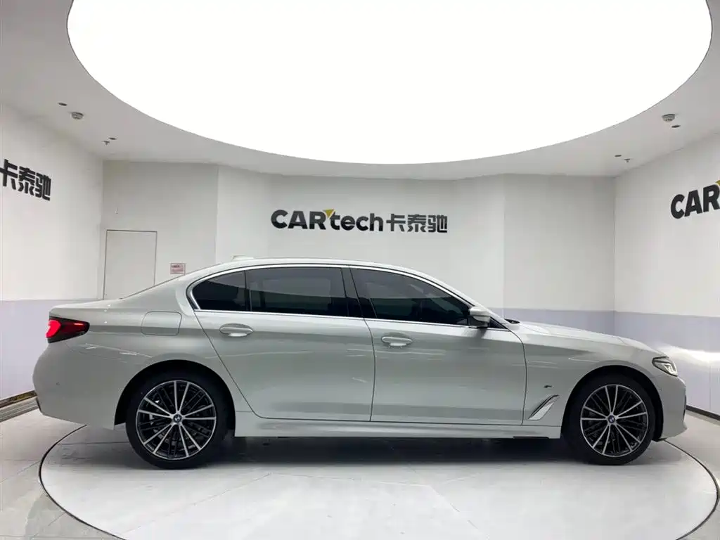 BMW 5 Series 2022