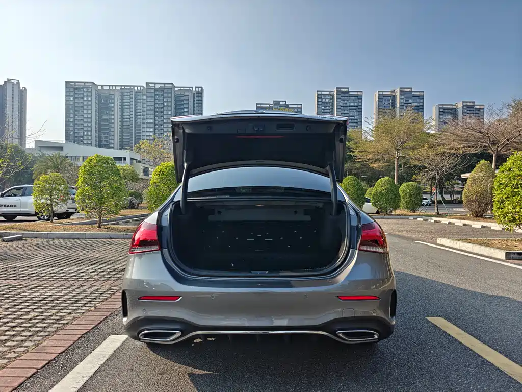 Mercedes-Benz A-Class 2022 — фото 13