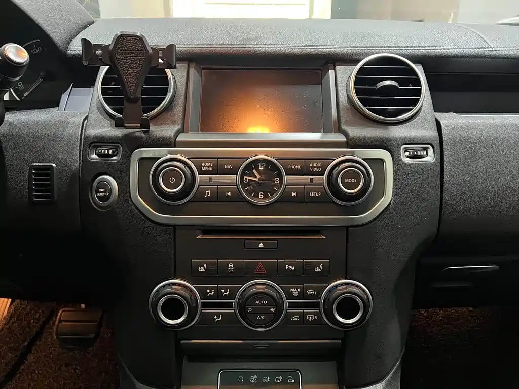 Land Rover Discovery 2016 — фото 14