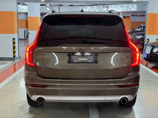 Volvo XC90 2016