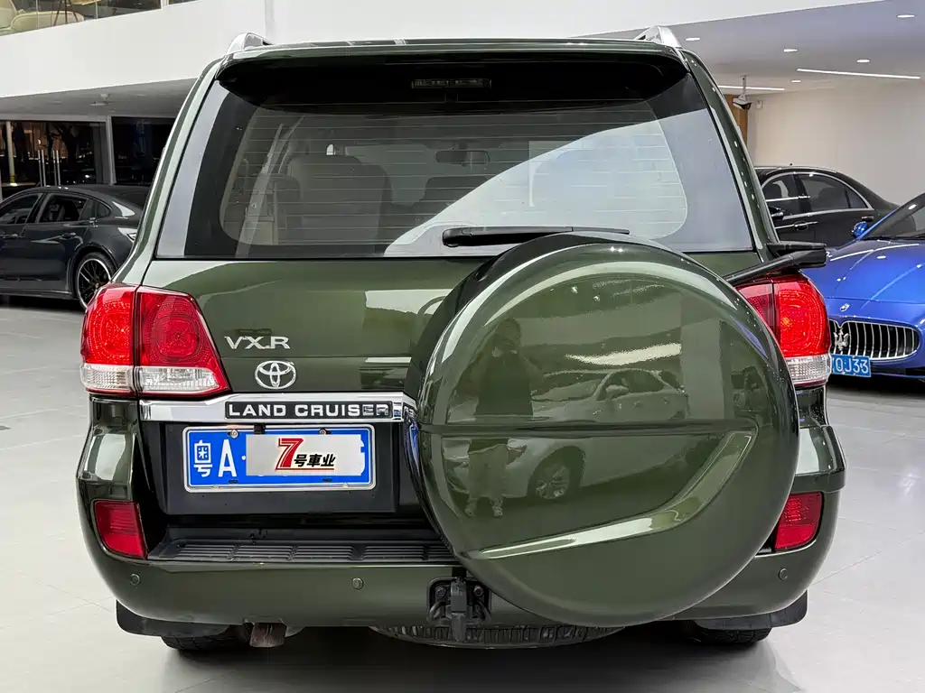 Toyota Land Cruiser 2011 — фото 12