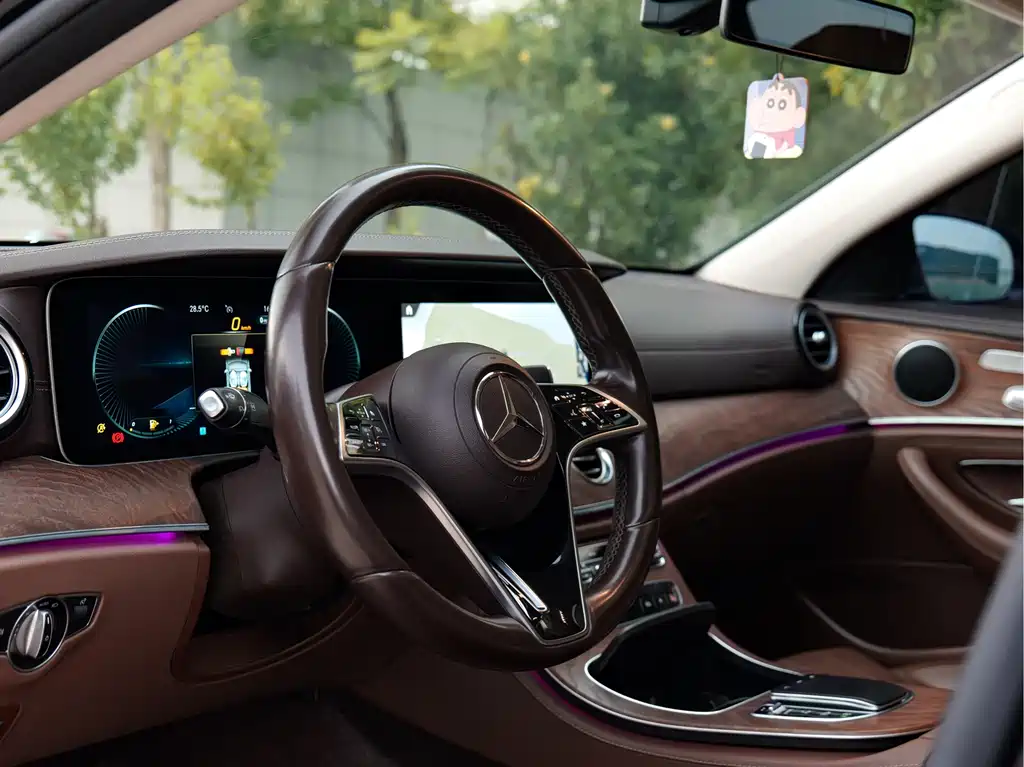 Mercedes-Benz E-Class 2022 — фото 13