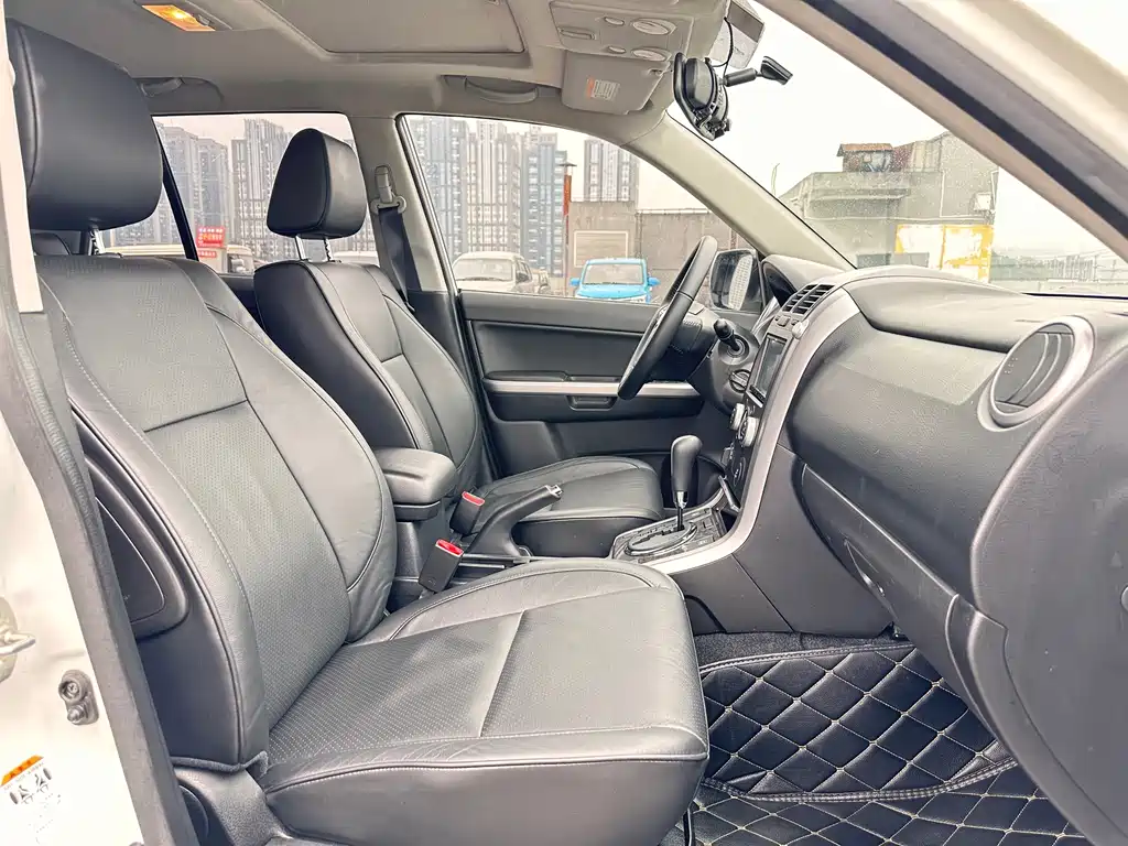 Suzuki Grand Vitara 2016 — фото 17