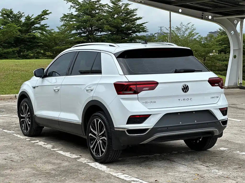 Volkswagen T-Roc 2023 — фото 11