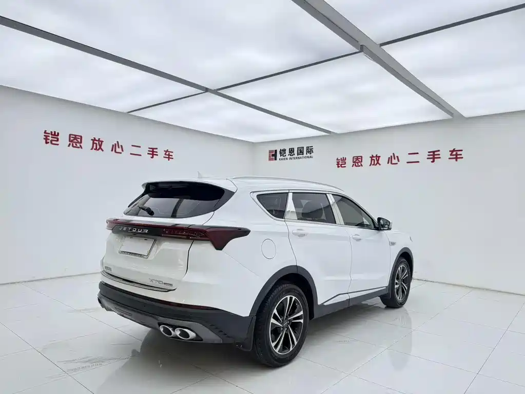 Jetour X70 PLUS 2022 — фото 16