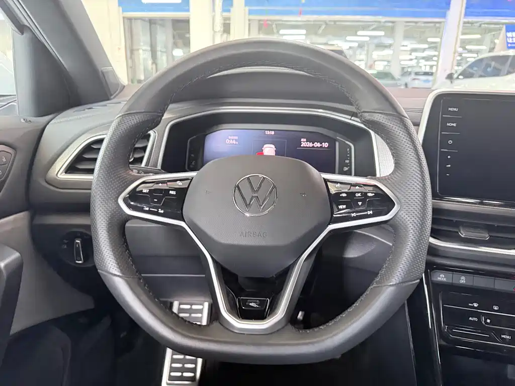 Volkswagen T-Roc 2023 — фото 14