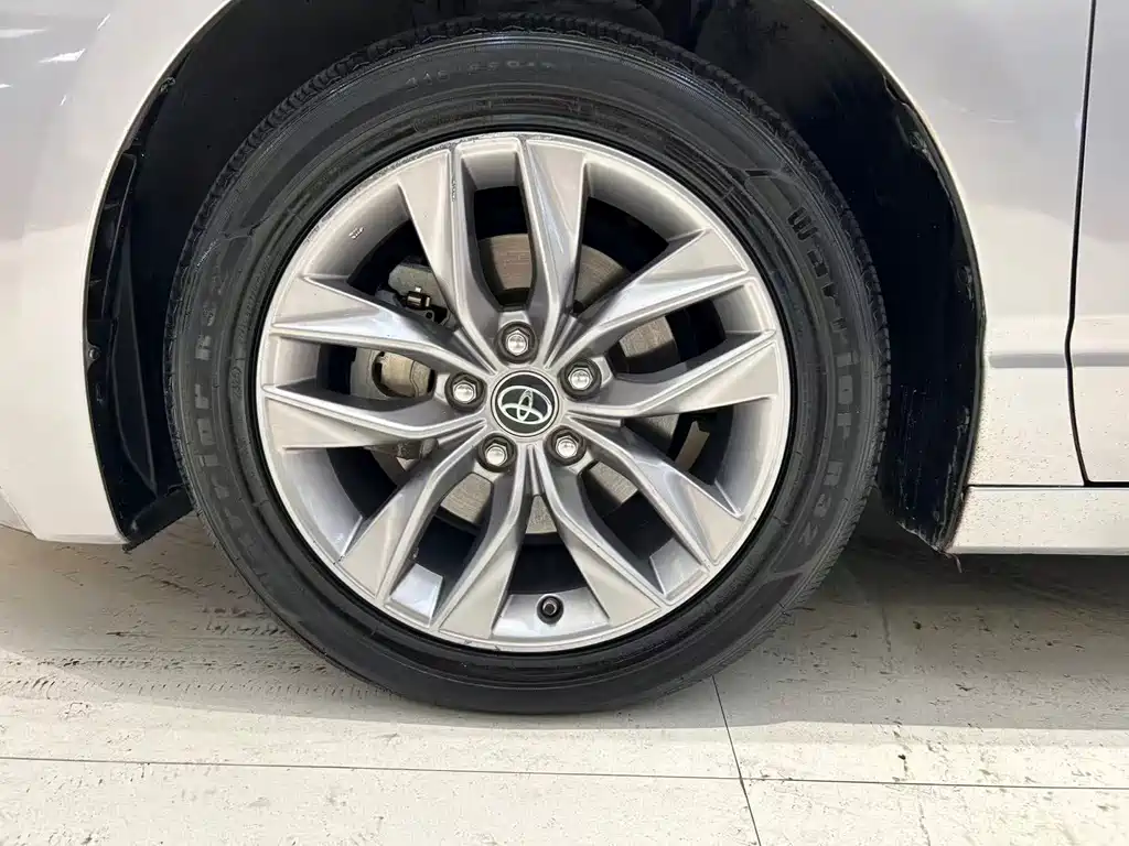 Toyota Avalon 2019 — фото 18