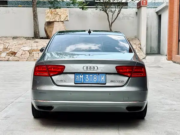 Audi A8 2013