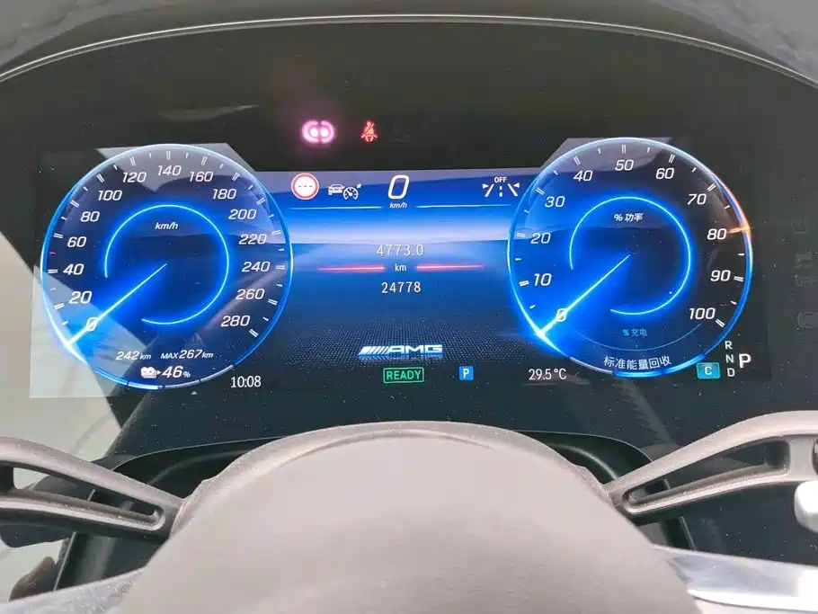 Mercedes-Benz EQE AMG 2025 — фото 4