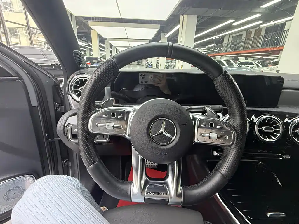 Mercedes-Benz A-Class AMG 2021 — фото 6