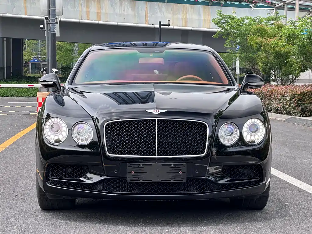 Bentley Flying Spur 2019 — фото 2