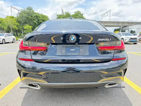 BMW 3 Series 2022