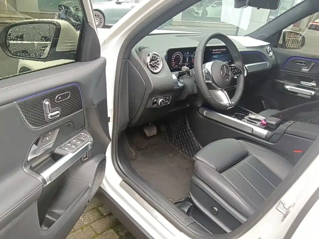 Mercedes-Benz GLB 2023 — фото 16
