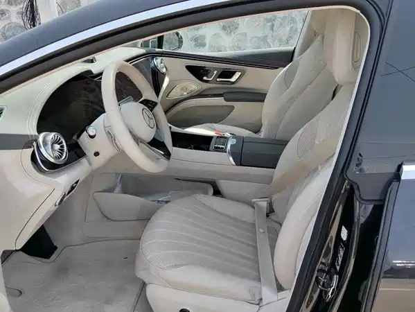 Mercedes-Benz EQS 2024