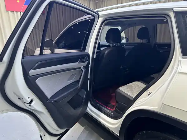 Volkswagen Tayron 2023