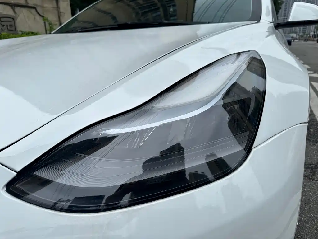 Tesla Model 3 2023 — фото 15