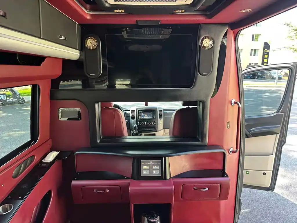Mercedes-Benz Sprinter 2016 — фото 18