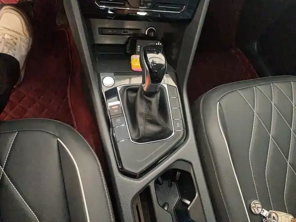 Volkswagen Tiguan L 2024