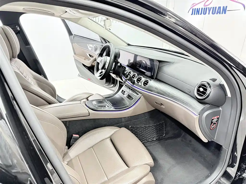 Mercedes-Benz E-Class 2019 — фото 17