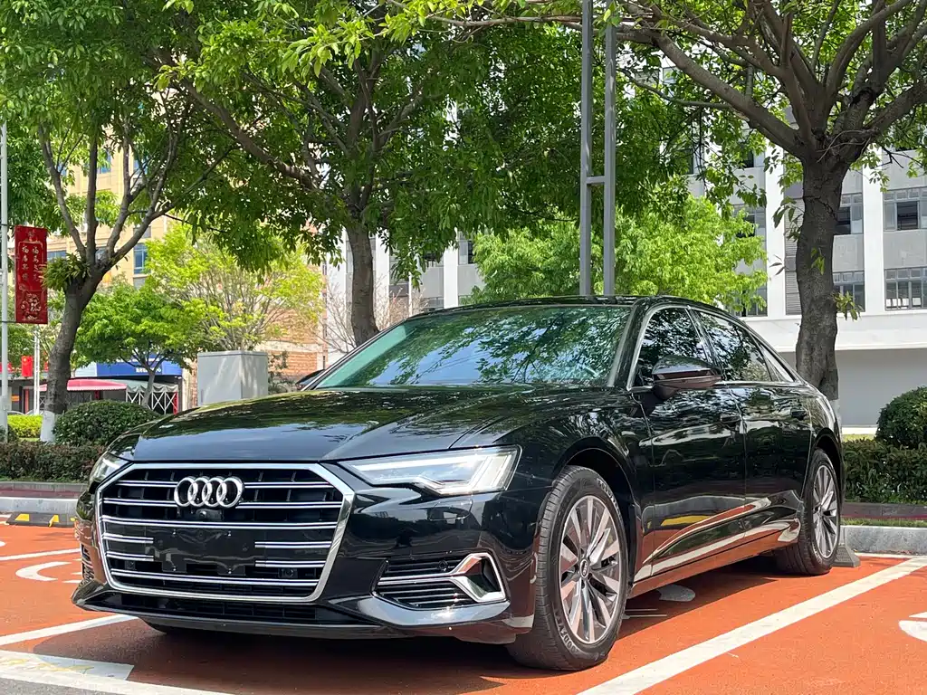 Audi A6L 2024 — фото 1