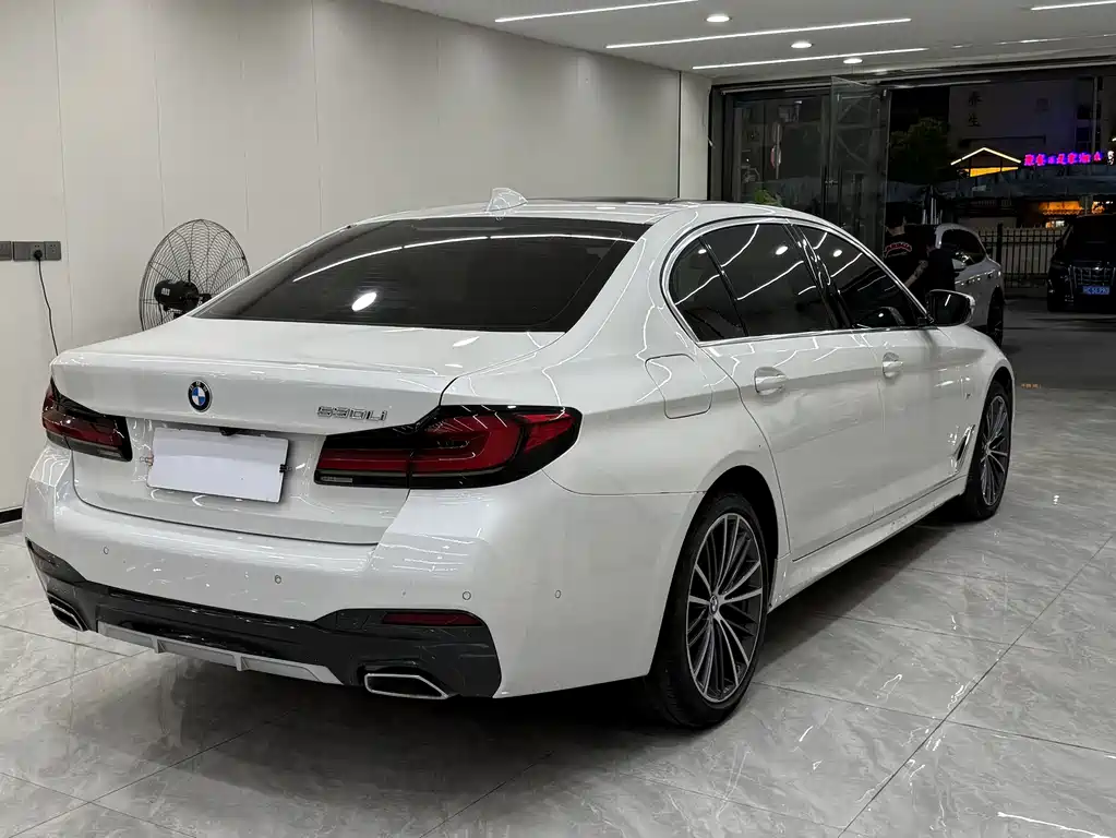 BMW 5 Series 2022
