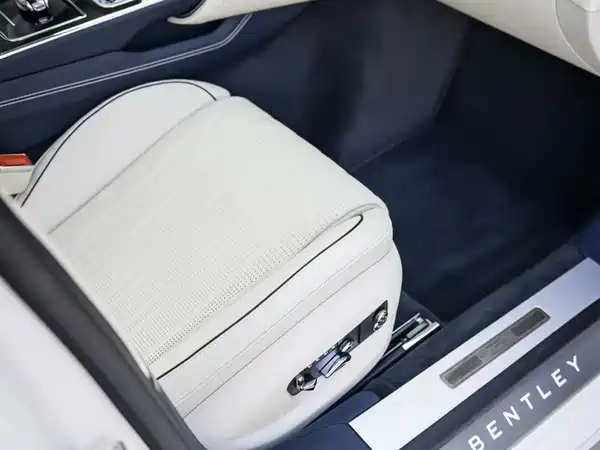 Bentley Flying Spur 2022
