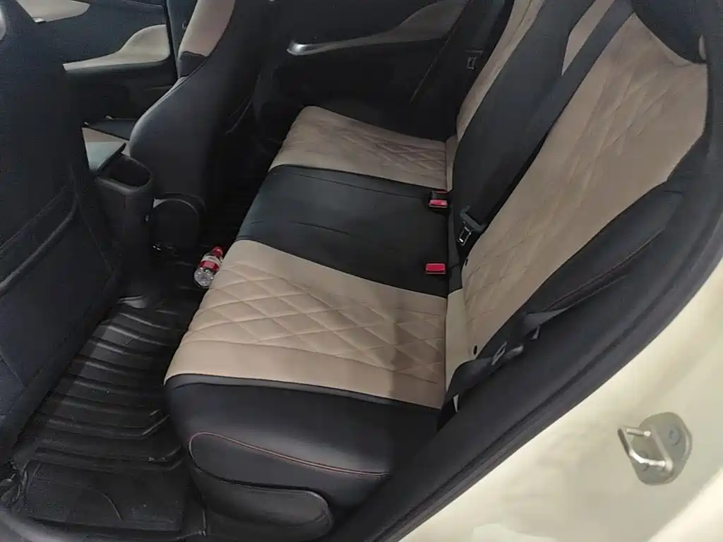 BYD Dolphin 2022 — фото 17