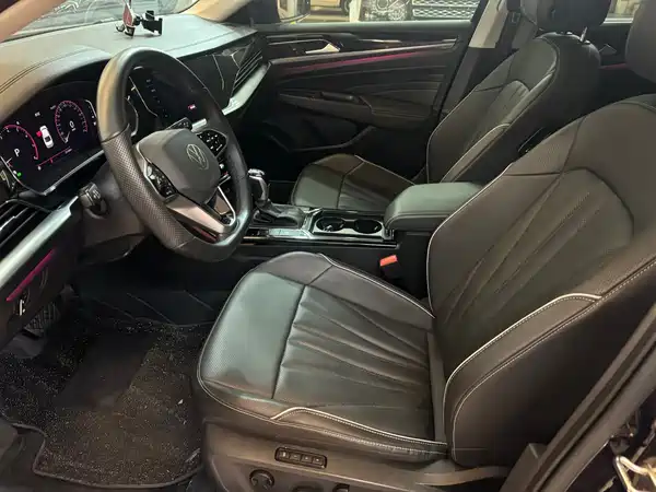 Volkswagen Passat 2024