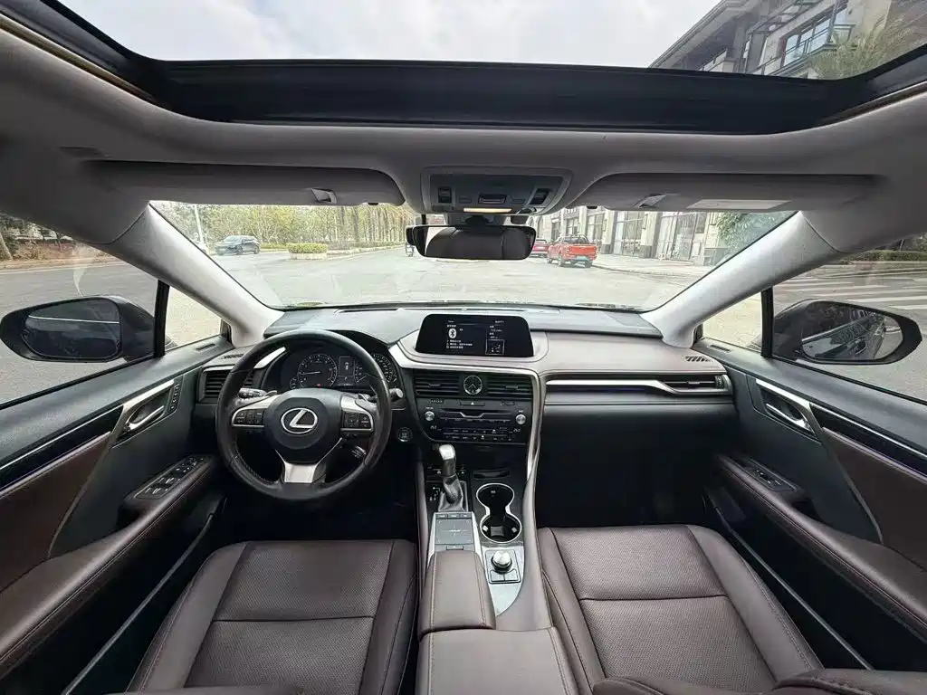Lexus RX 2022
