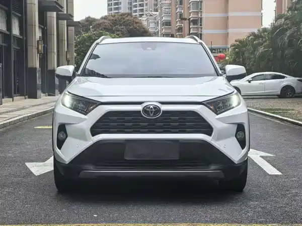 Toyota RAV4 2021