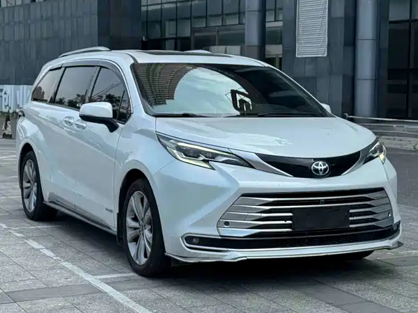 Toyota Sienna 2022