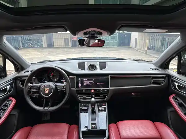 Porsche Macan 2022