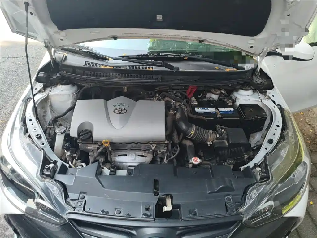 Toyota Yaris L 2018 — фото 16