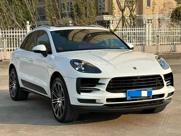Porsche Macan 2021