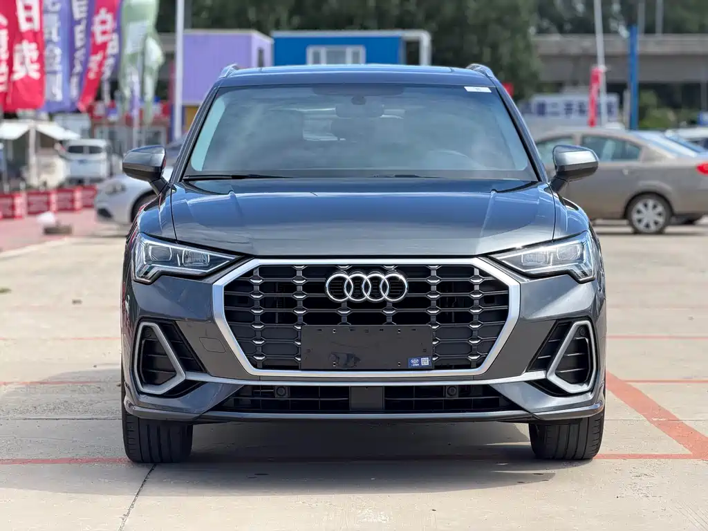 Audi Q3 2022 — фото 2