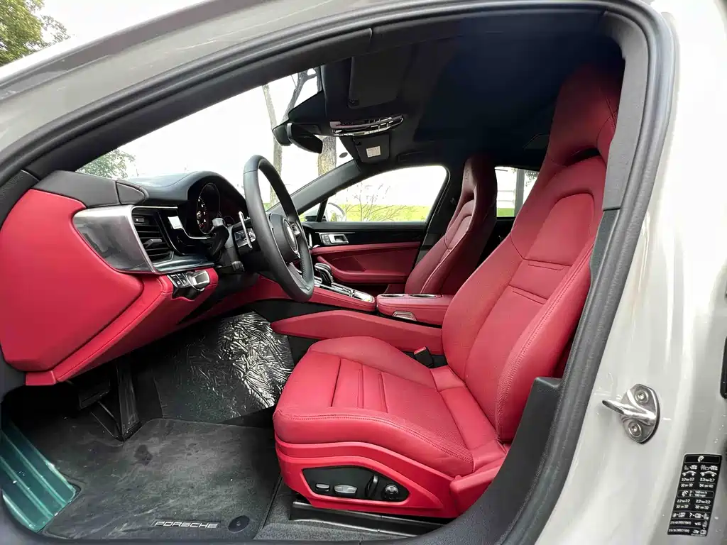 Porsche Panamera 2024