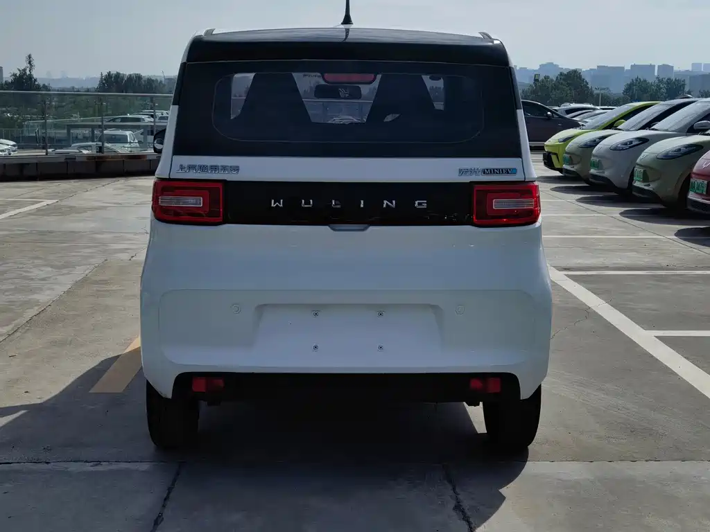 Wuling MINIEV 2021
