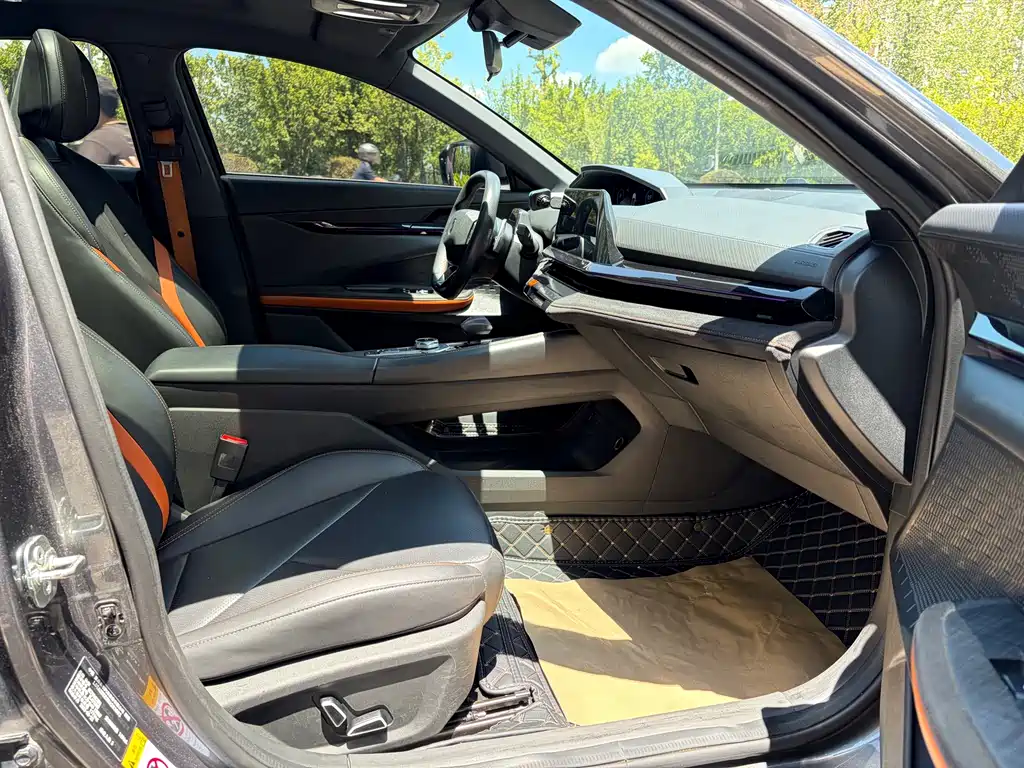 Changan UNI-V 2022 — фото 5
