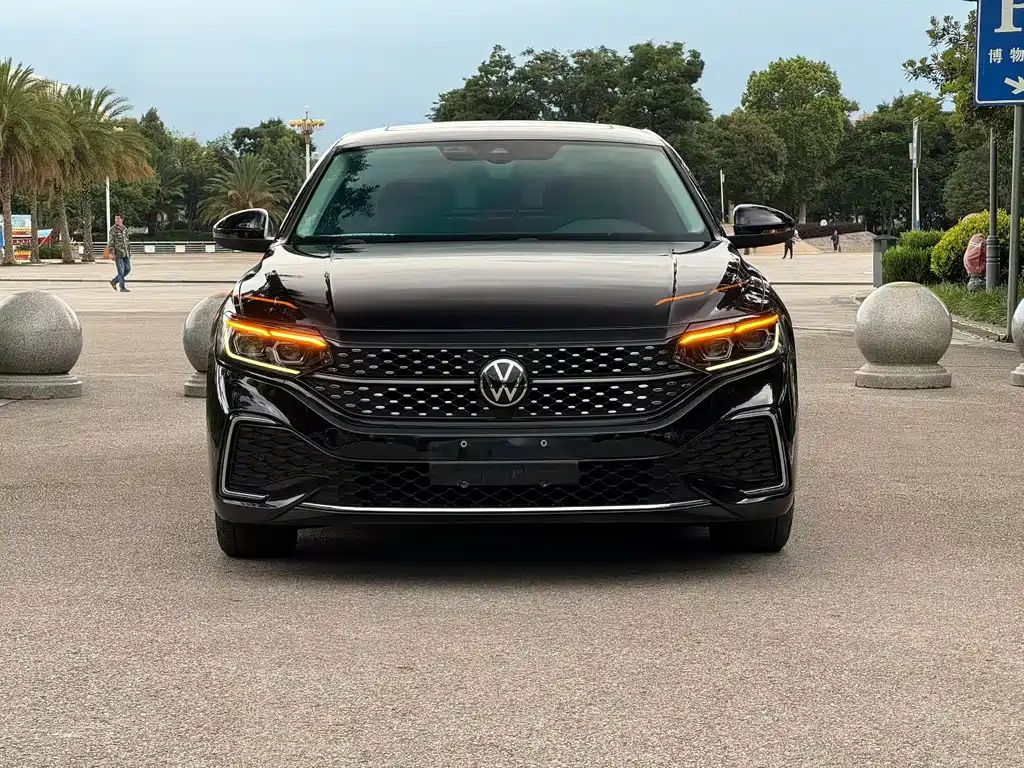Volkswagen Passat 2022